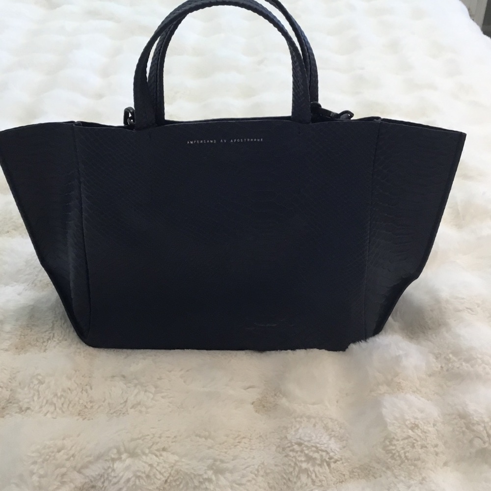Textured Dark Navy Tote Bag -AMPERSAND AS APOSTROPHE